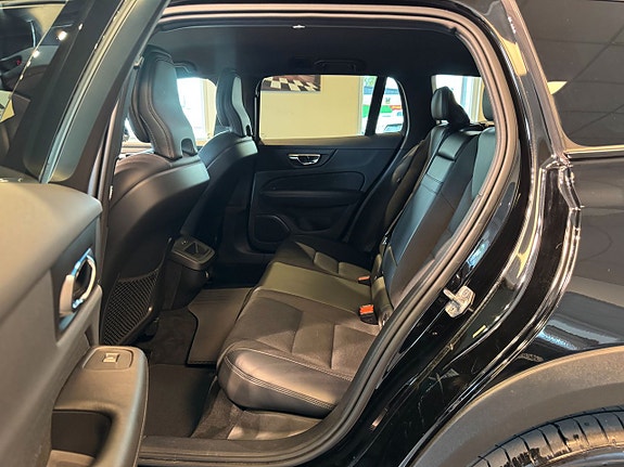 Volvo V60 Cross Country 22 of 27
