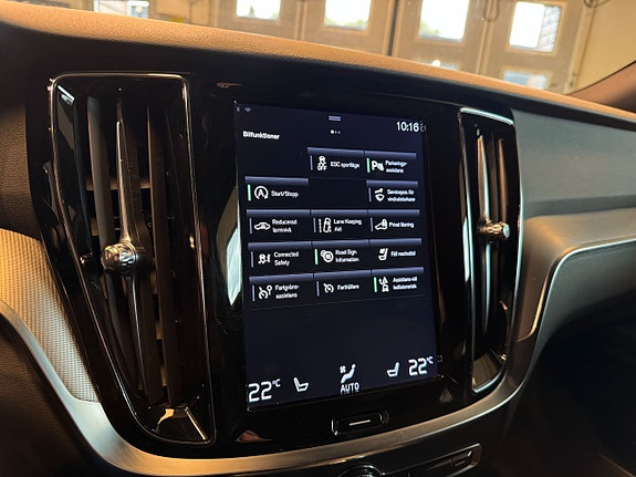 Volvo V60 Cross Country 14 of 27