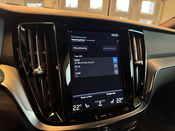 Volvo V60 Cross Country 15 of 27
