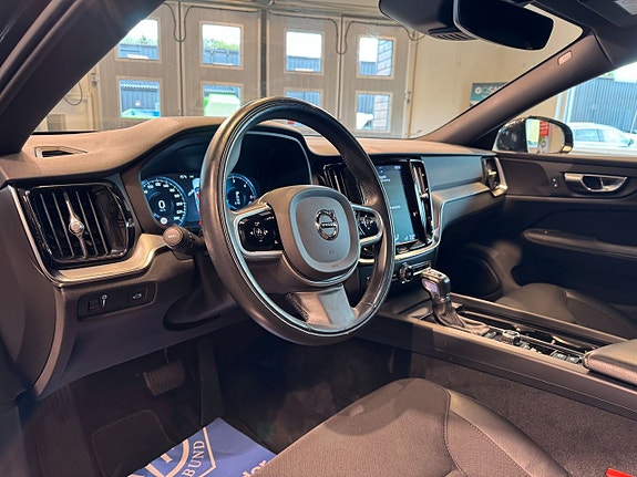 Volvo V60 Cross Country 7 of 27