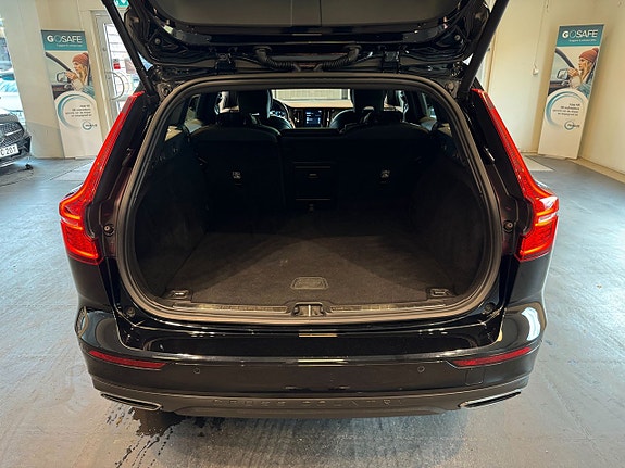 Volvo V60 Cross Country 24 of 27