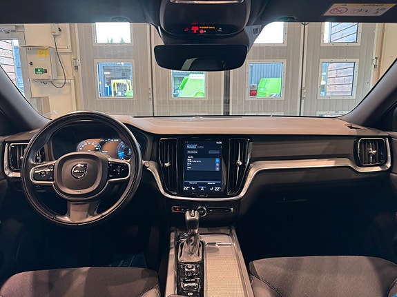 Volvo V60 Cross Country 5 of 5
