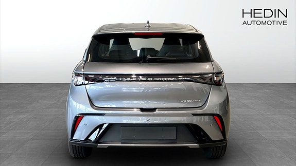 BYD Dolphin 7 of 12