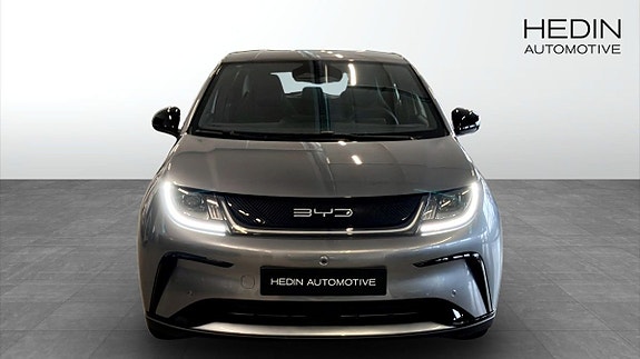 BYD Dolphin 8 of 12