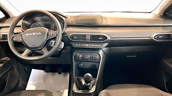 Dacia Sandero 7 of 10