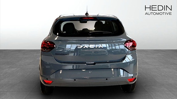 Dacia Sandero 3 of 5