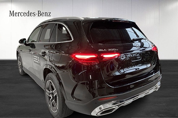 Mercedes-Benz GLC300 e 3 of 5