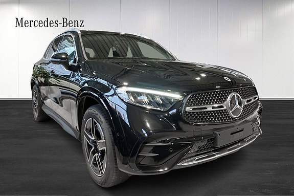Mercedes-Benz GLC300 e 2 of 5