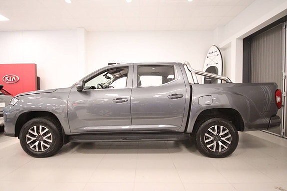 Maxus eT90 2 of 5