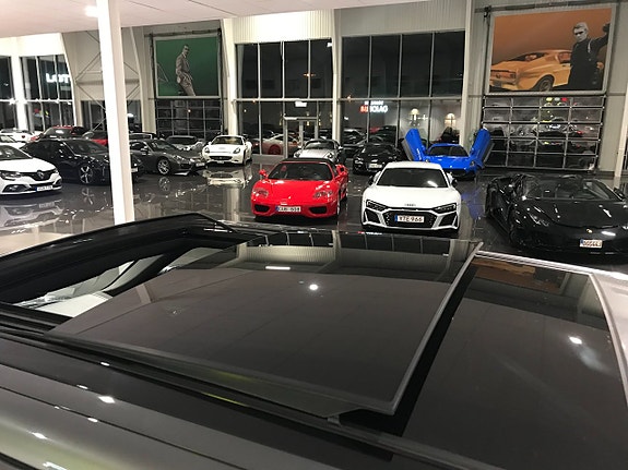Land Rover Range Rover Sport 4 of 5