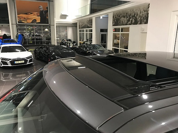 Land Rover Range Rover Sport 6 of 18