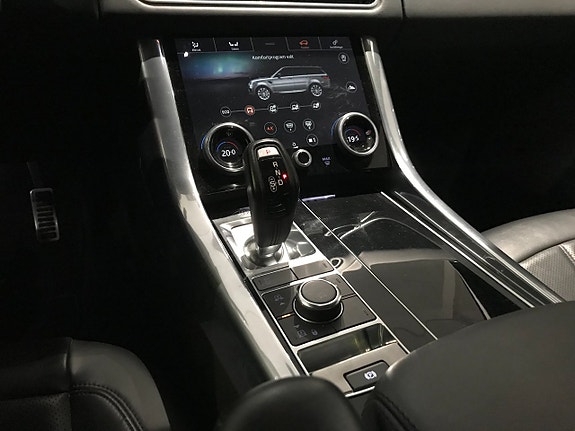 Land Rover Range Rover Sport 13 of 18