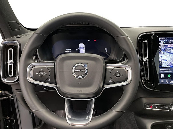 Volvo EX40 9 of 13