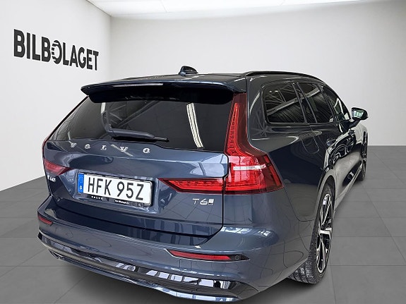 Volvo V60 4 of 5