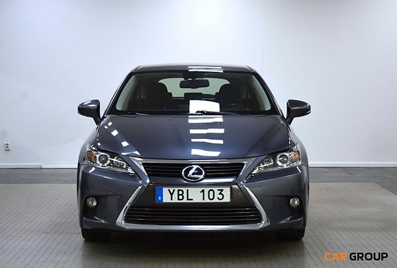 Lexus CT200h