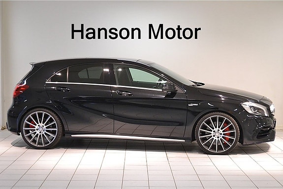 Mercedes-Benz A45 4 of 5