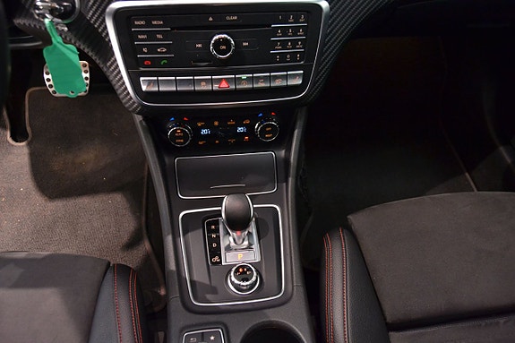 Mercedes-Benz A45 14 of 18