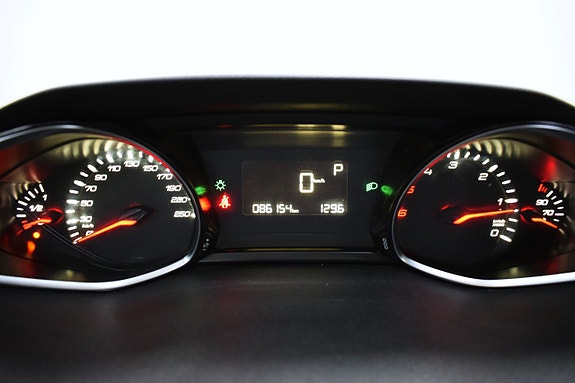 Peugeot 308 SW 15 of 16