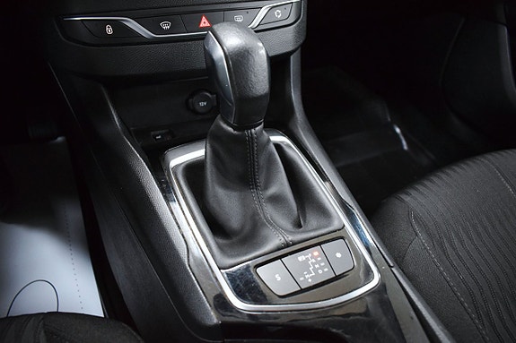 Peugeot 308 SW 16 of 16