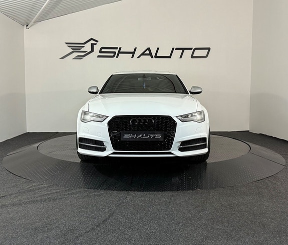 Audi S6 2 of 5