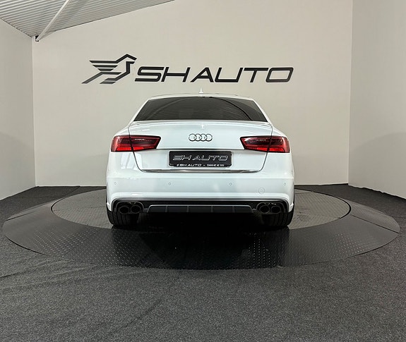 Audi S6 7 of 21
