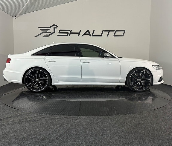 Audi S6 5 of 5