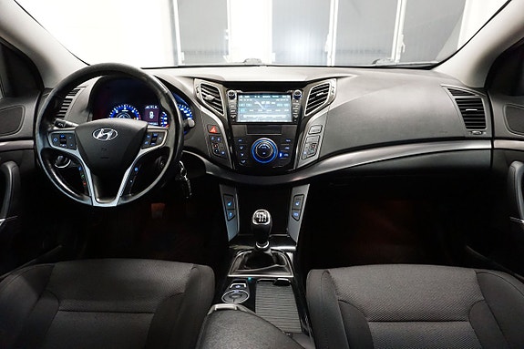 Hyundai i40 2 of 5