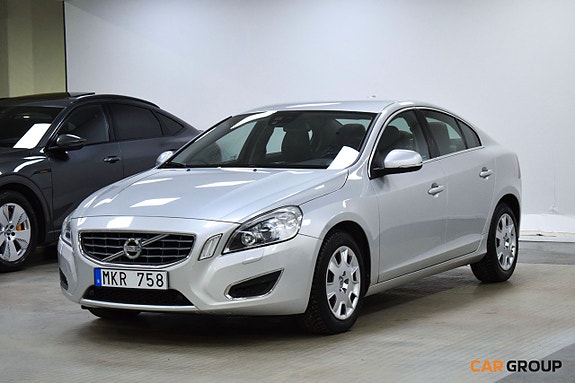 Volvo S60 2 of 18