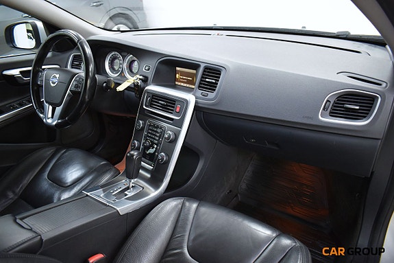Volvo S60 12 of 18