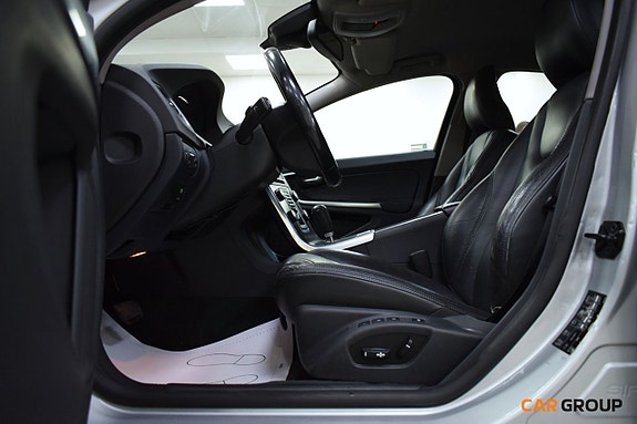 Volvo S60 13 of 18