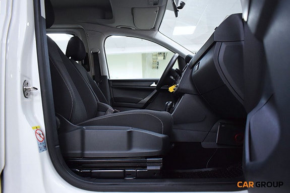 Volkswagen Caddy Maxi 14 of 17