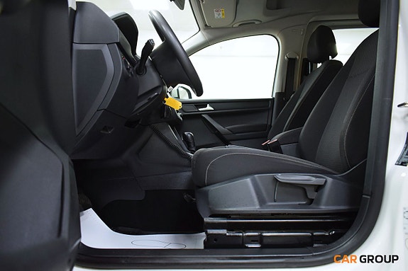 Volkswagen Caddy Maxi 13 of 17