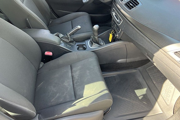 Renault Megane 9 of 16
