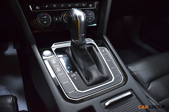 Volkswagen Passat 18 of 18
