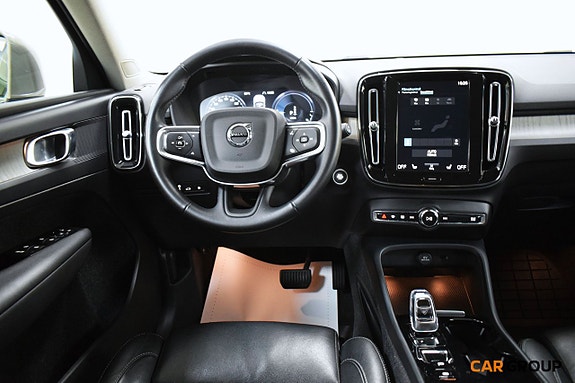 Volvo XC40 9 of 17