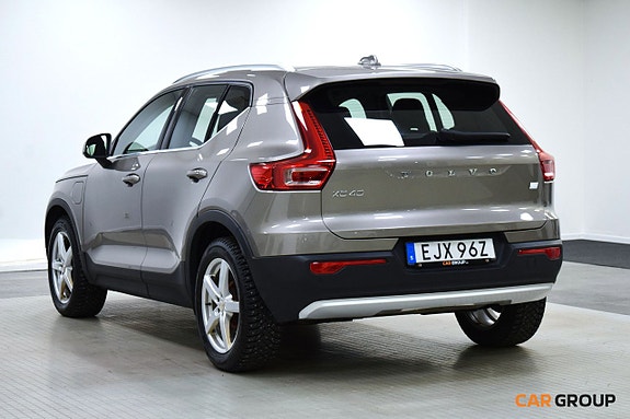 Volvo XC40 7 of 17