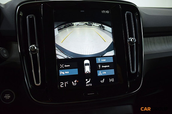 Volvo XC40 15 of 17