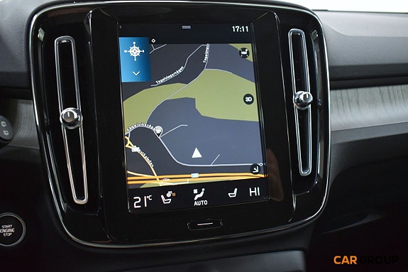 Volvo XC40 16 of 17