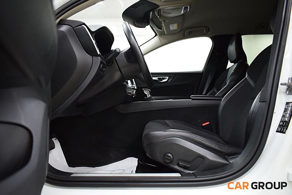 Volvo V60 13 of 22