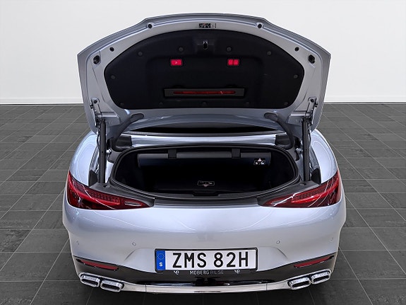 Mercedes-Benz SL63 16 of 23