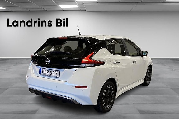 Nissan Leaf 4 of 5