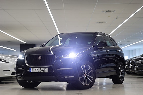 Jaguar F-PACE 3 of 23
