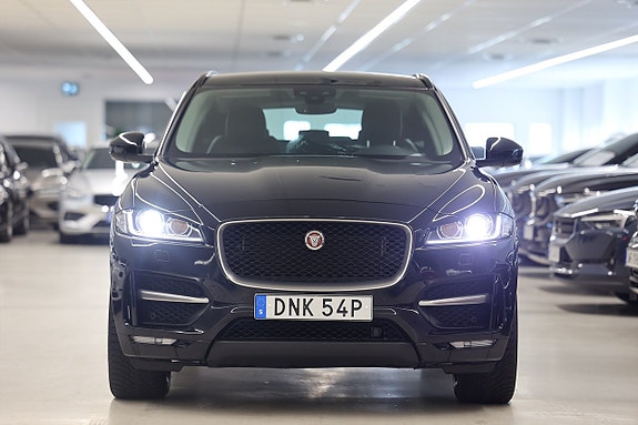 Jaguar F-PACE 5 of 23