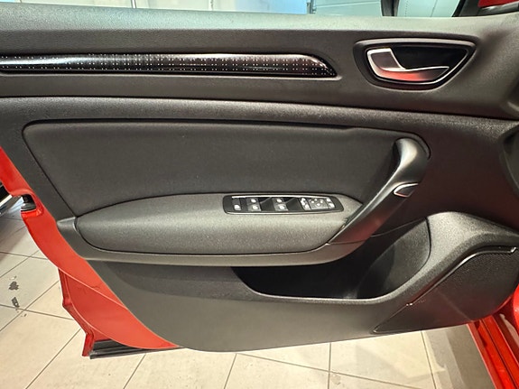 Renault Megane IV 7 of 14