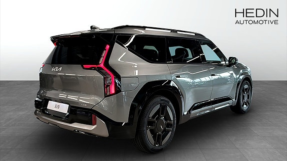 Kia EV9 2 of 16