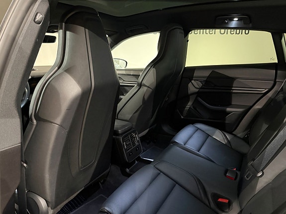 Porsche Taycan 13 of 14