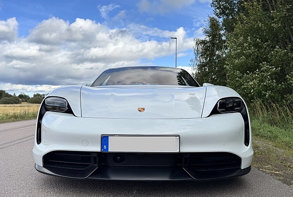 Porsche Taycan Turbo S 8 of 27