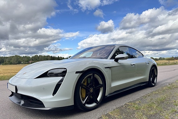 Porsche Taycan Turbo S 7 of 27
