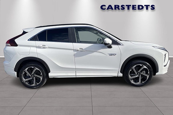 Mitsubishi Eclipse Cross 2 of 5