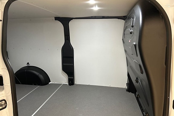 Volkswagen Transporter 11 of 18